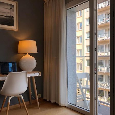 Modern Apartment At 2 Steps From Beach Oostende Exterior foto