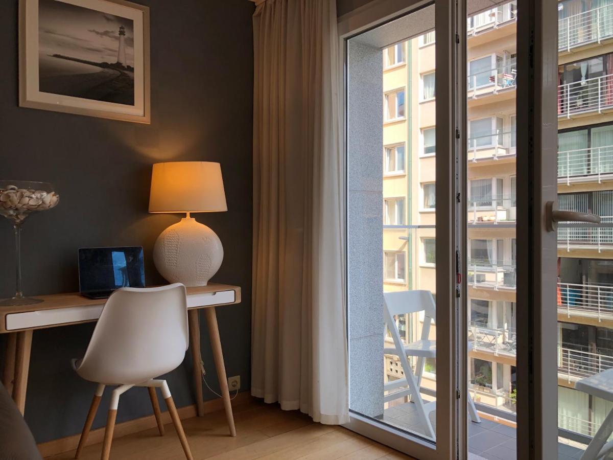 Modern Apartment At 2 Steps From Beach Oostende Exterior foto